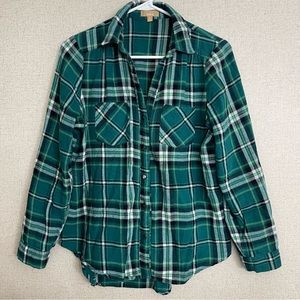 Takara Women plaid print black and green long sleeve Button Down Flannel Shirts